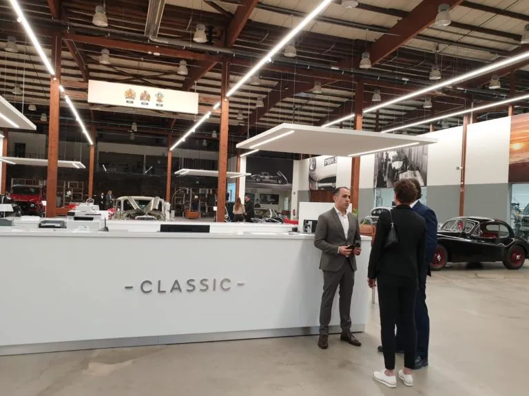 Image gallery marquee