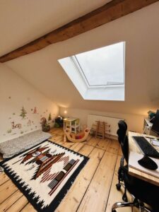 Kinderzimmer DG Straßenseite