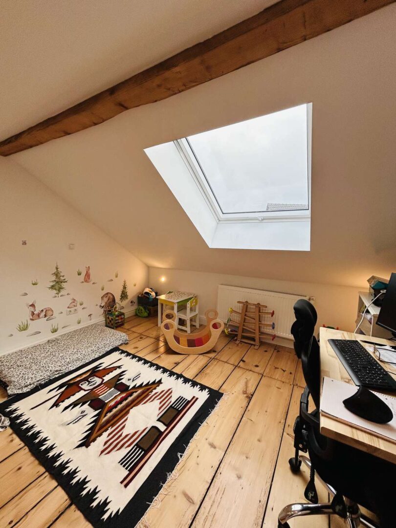 Kinderzimmer DG Straßenseite