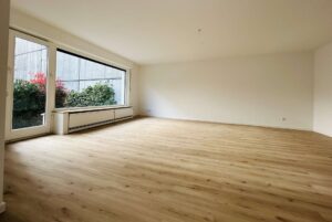 Wohnzimmer Blickrichtung Terrasse