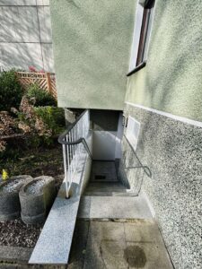 Kellerabgang Hofseite