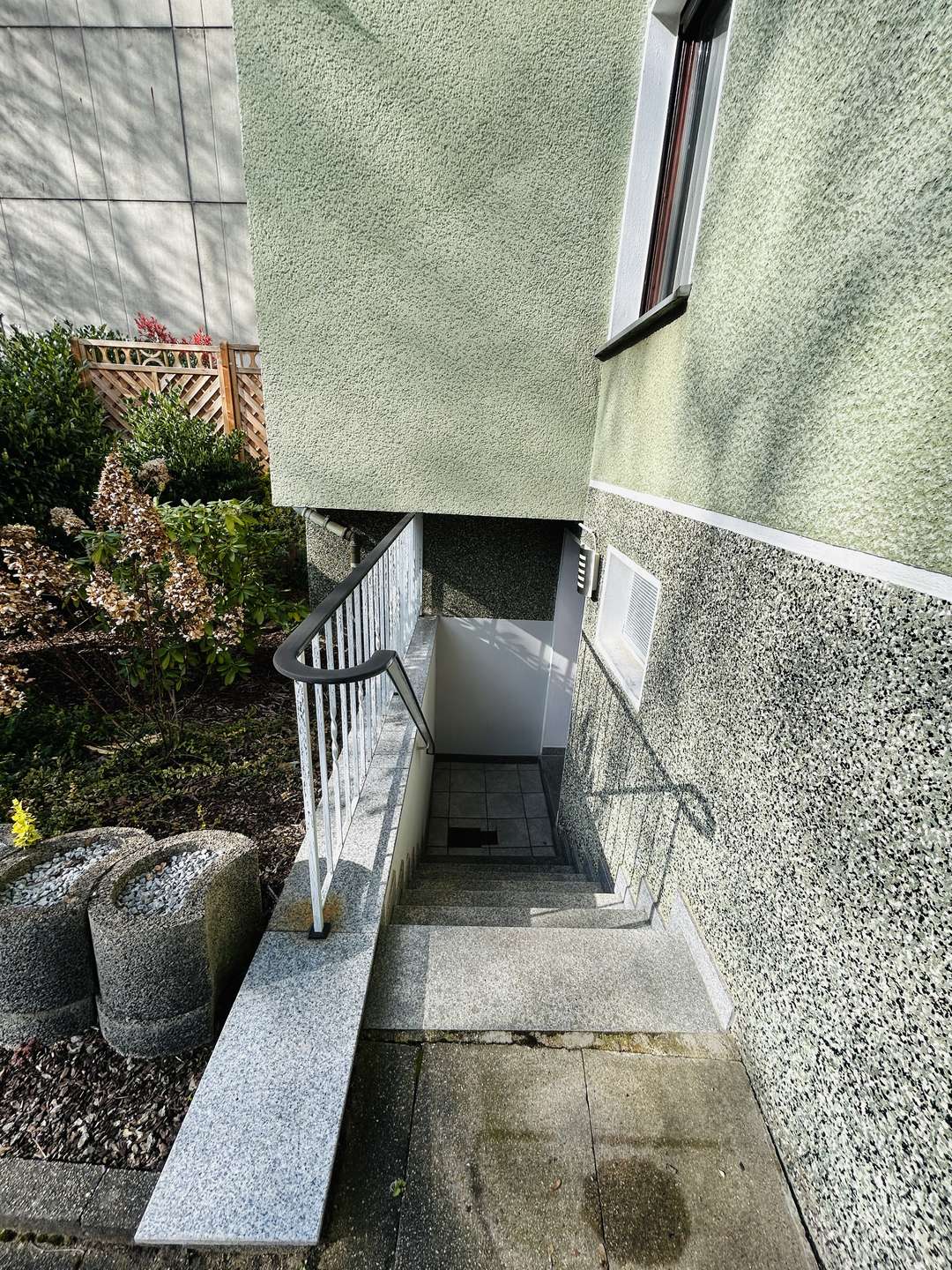 Kellerabgang Hofseite