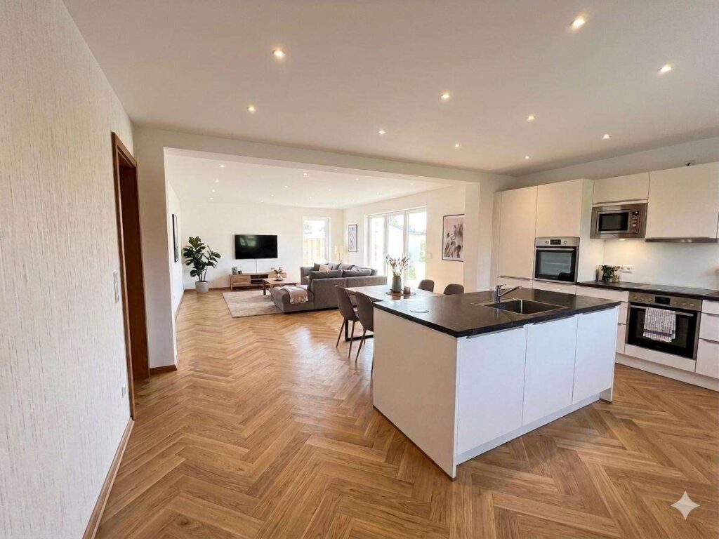 Freistehendes Einfamilienhaus mit großem Baugrundstück (Ertragschance!) – ruhige Sackgassenlage