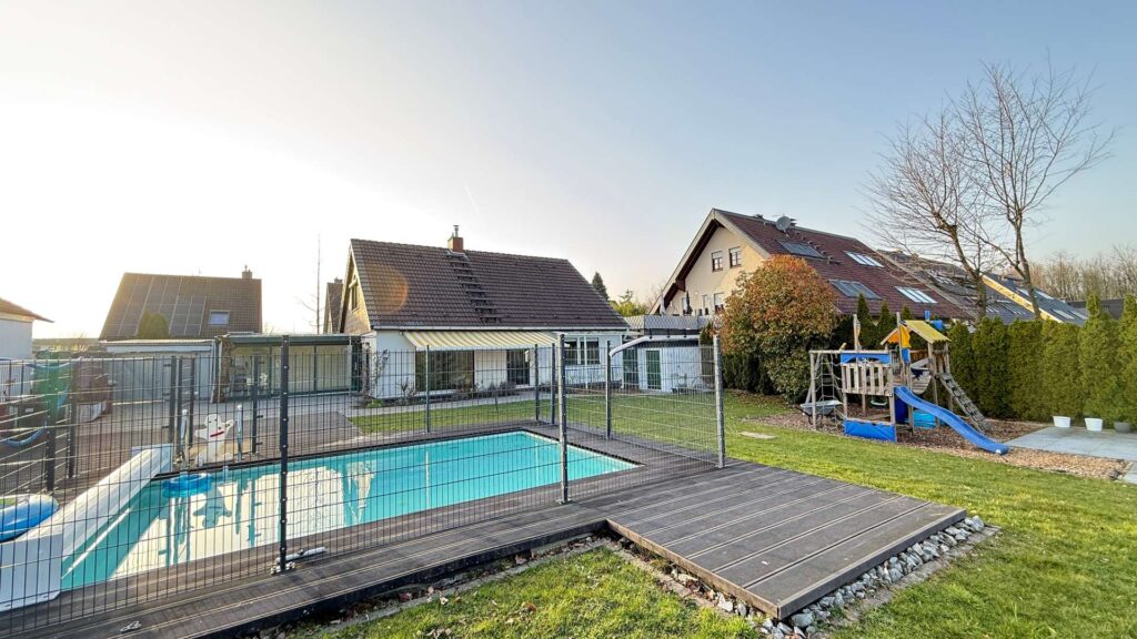 Traum Grundstück trifft modernen Wohnkomfort – 6 Zimmer, Pool, Sauna & Dampfsauna