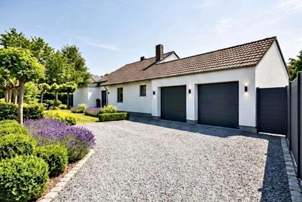 Freistehendes EFH mit 6 Schlafzimmern, 2 Bädern und großem Garten in ruhiger Sackgassenlage